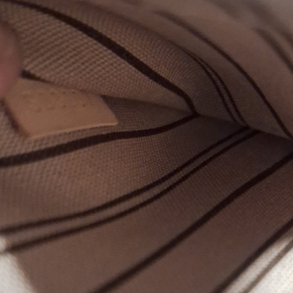 Louis Vuitton Brown and Gold Monogram Clutch - Picture 3 of 11